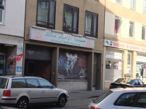Die Moschee in der Ottostraße., die sich sehr um Kontakt zu jungen Flüchtlingen bemüht.